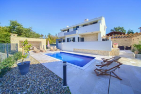 Villa with pool near, sandy beach, quiet area TRAVELER tourist agency Krk - ID 2215